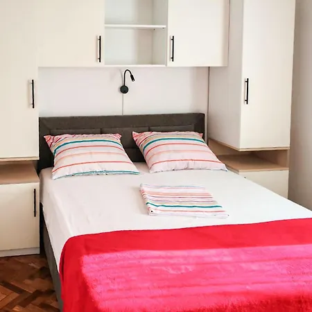 Appartement In With Wifi Vodice